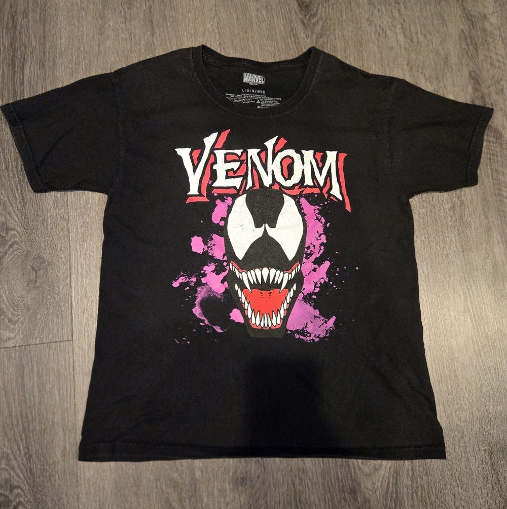 Marvel Venom Short Sleeve T-shirt Black Graphic Tee with Red & White Accents